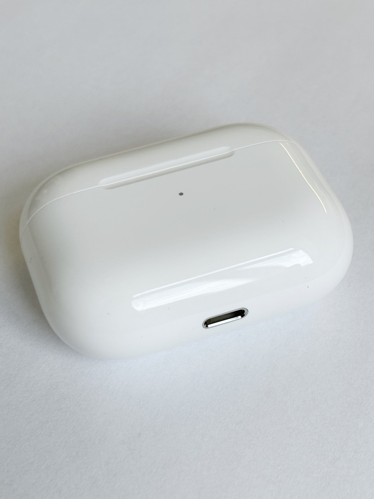 Apple AirPods Pro 1. Generation Ladecase (A2190) Refurbished/Neu