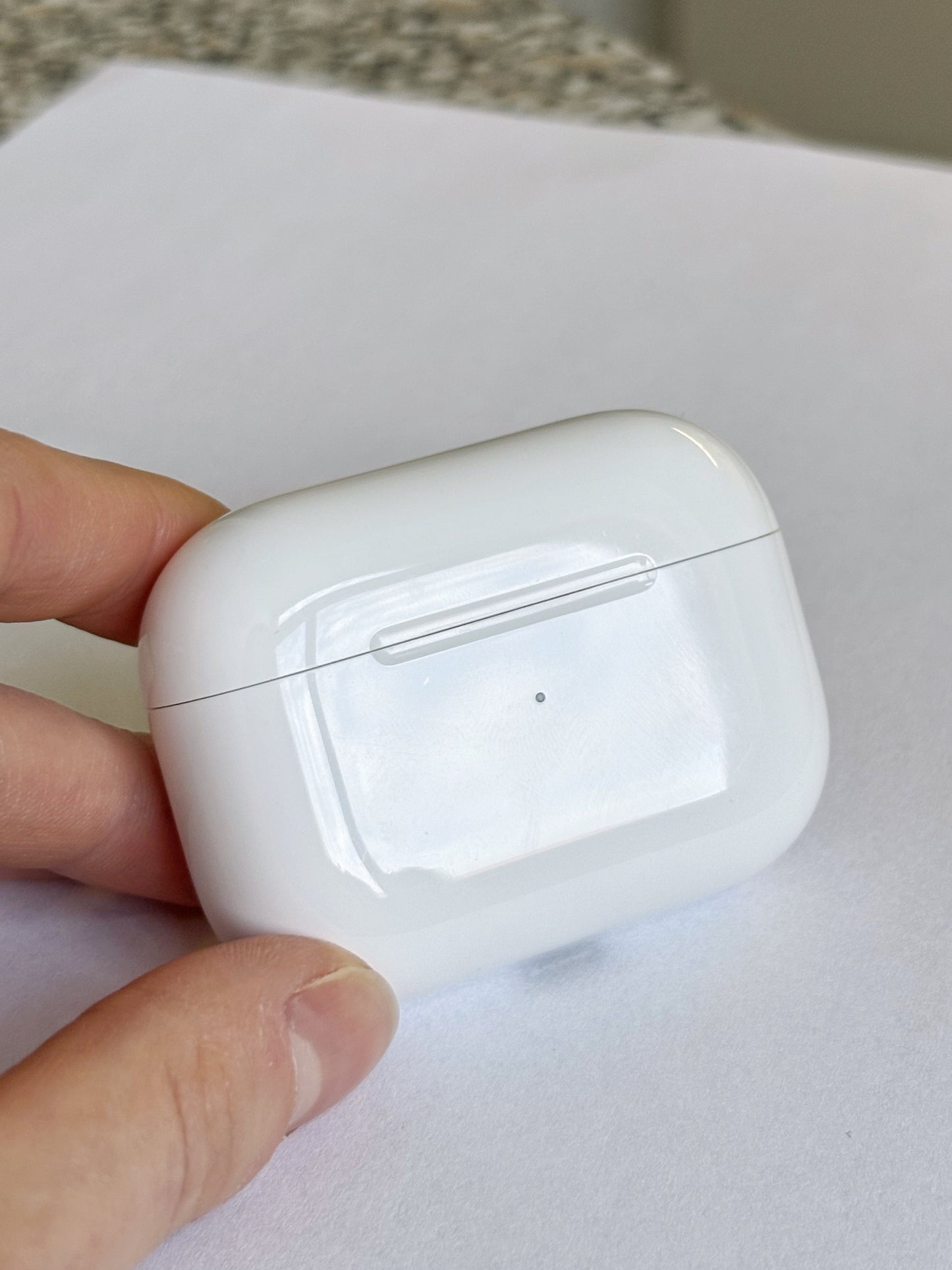 Apple AirPods Pro 1. Generation Ladecase (A2190) Refurbished/Neu
