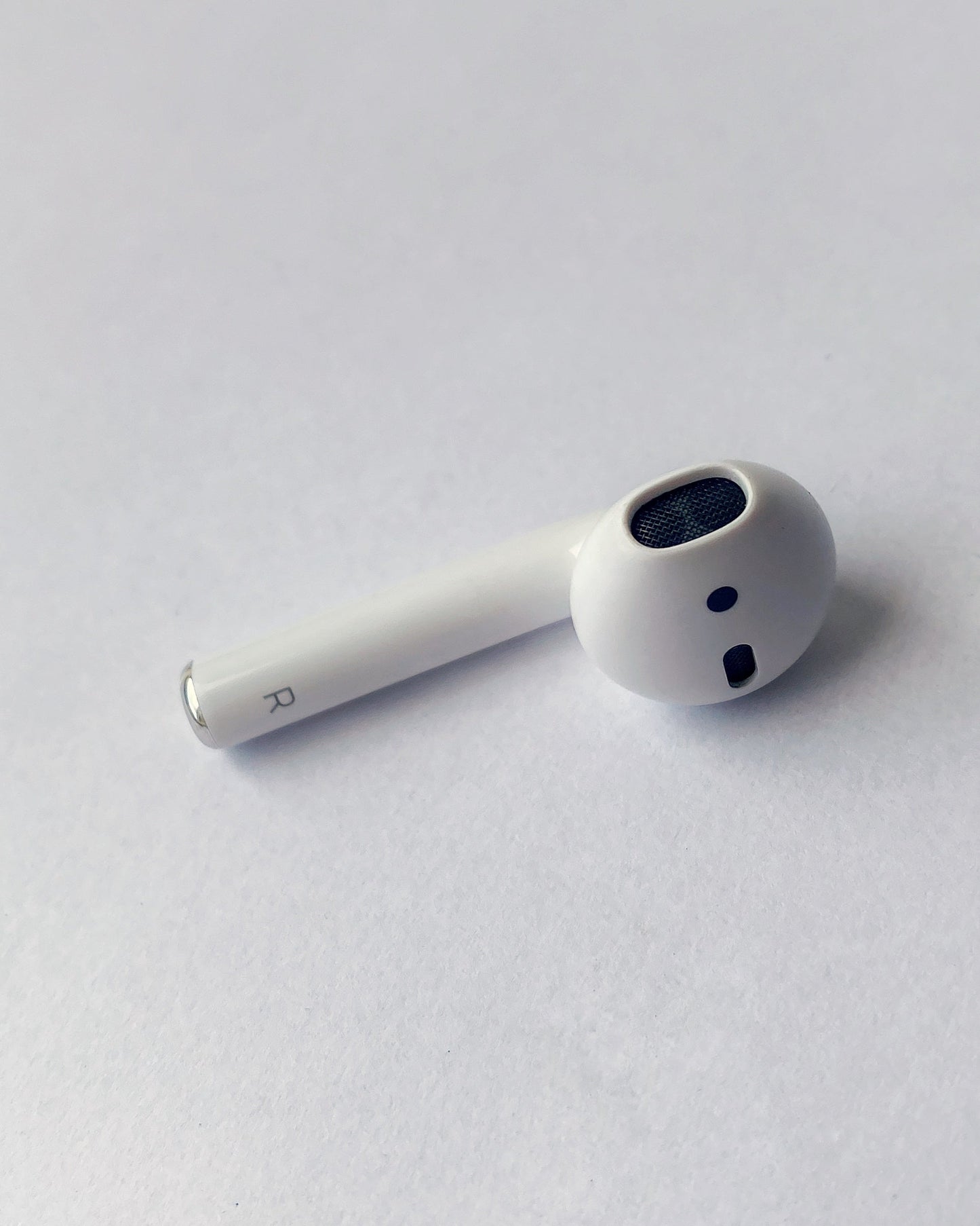 Apple AirPods 1. Generation rechts (A1523) refurbished