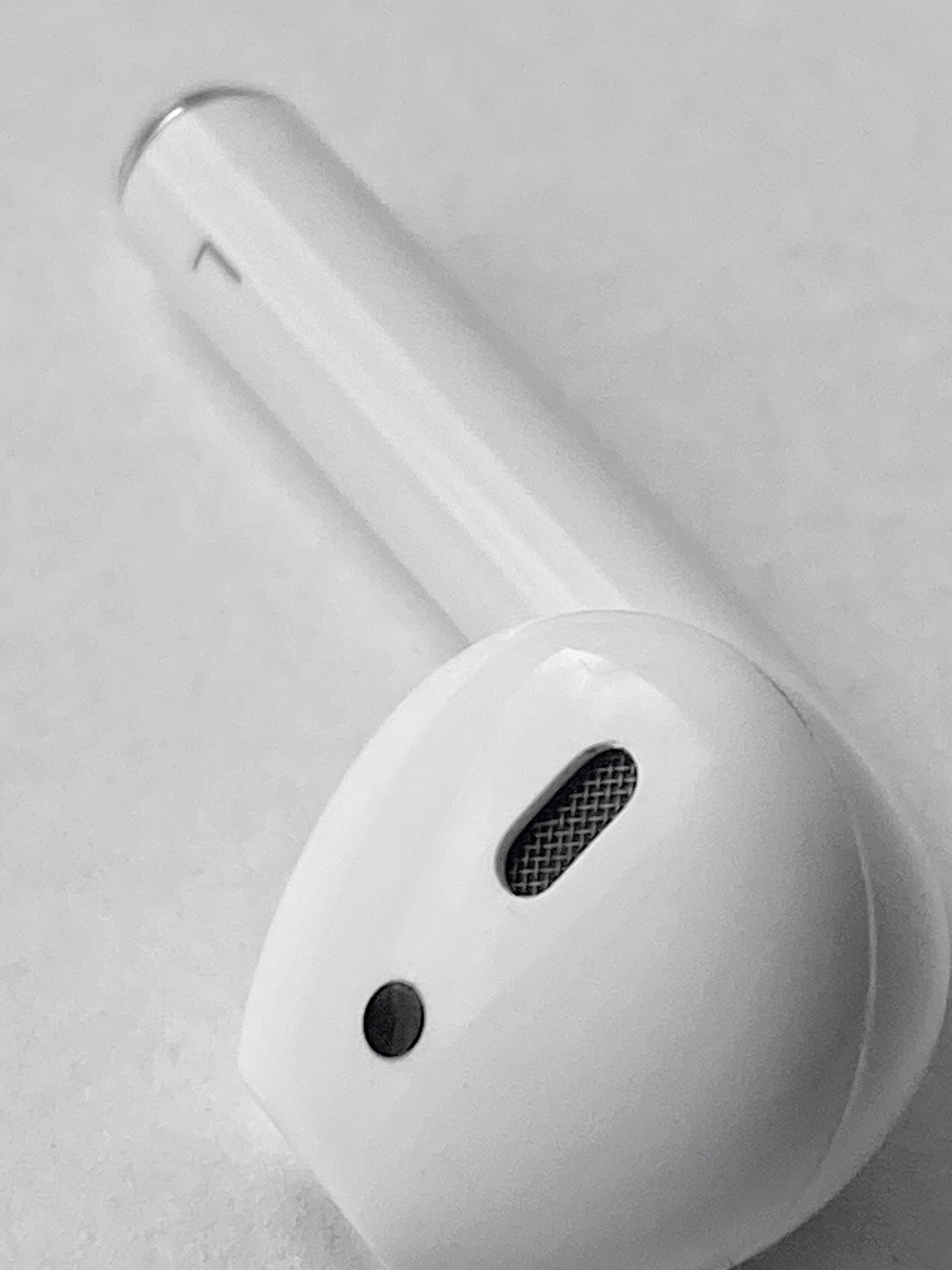 Apple AirPods 2. Generation links (A2031) refurbished
