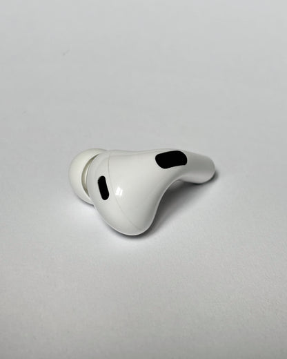 Apple AirPods Pro 2. Generation links USB-C A3047/A3048