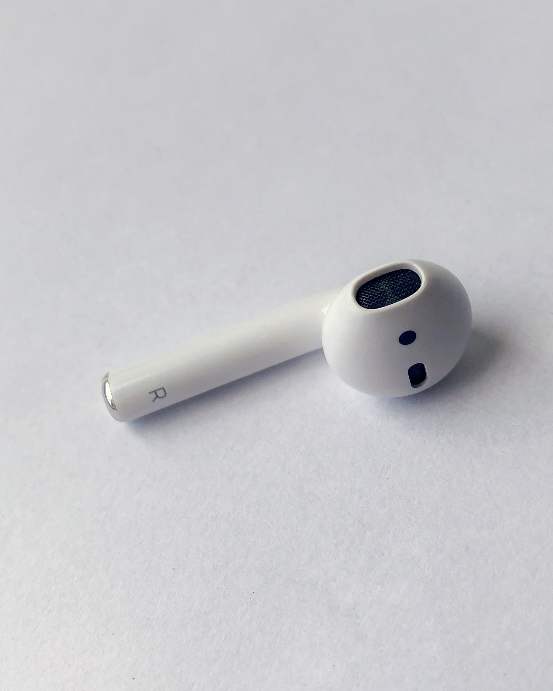 Apple Airpods A2032, 2nd Generation shops NEW.